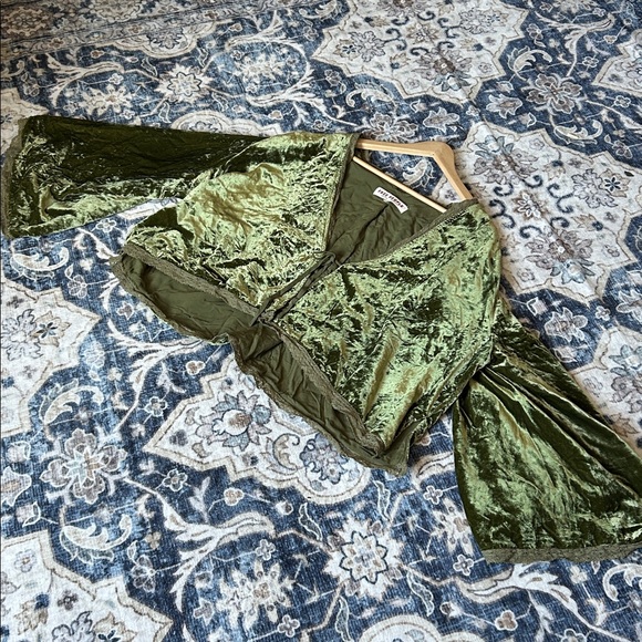 Vintage Bed jacket Free People Olive Velvet Tie-Front Blouse - Picture 14 of 16